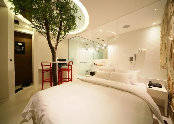 Star Hotel